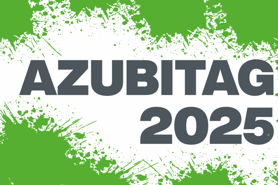 Grafische Werbung für den Azubitag 2025 mit grünen Farbtupfern im Hintergrund
